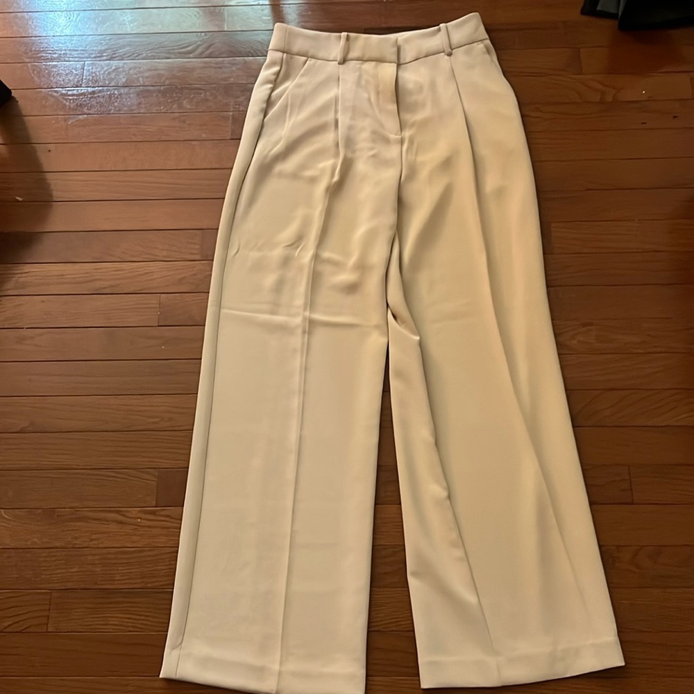 NWT, LOFT high rise, wide leg pants size 4